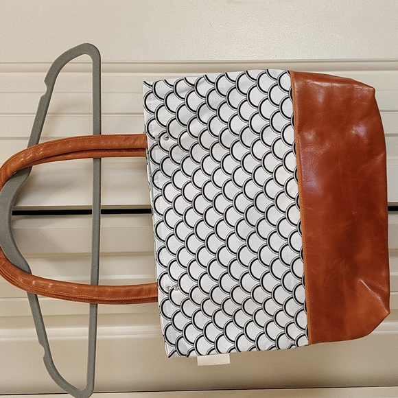 Small tote with leather bottom - Picture 5 of 6